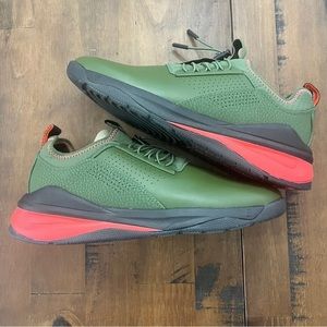 CLOVE Juniper Limited Edition Green Nursing Shoes Sneakers UNISEX W 9.5 M 8